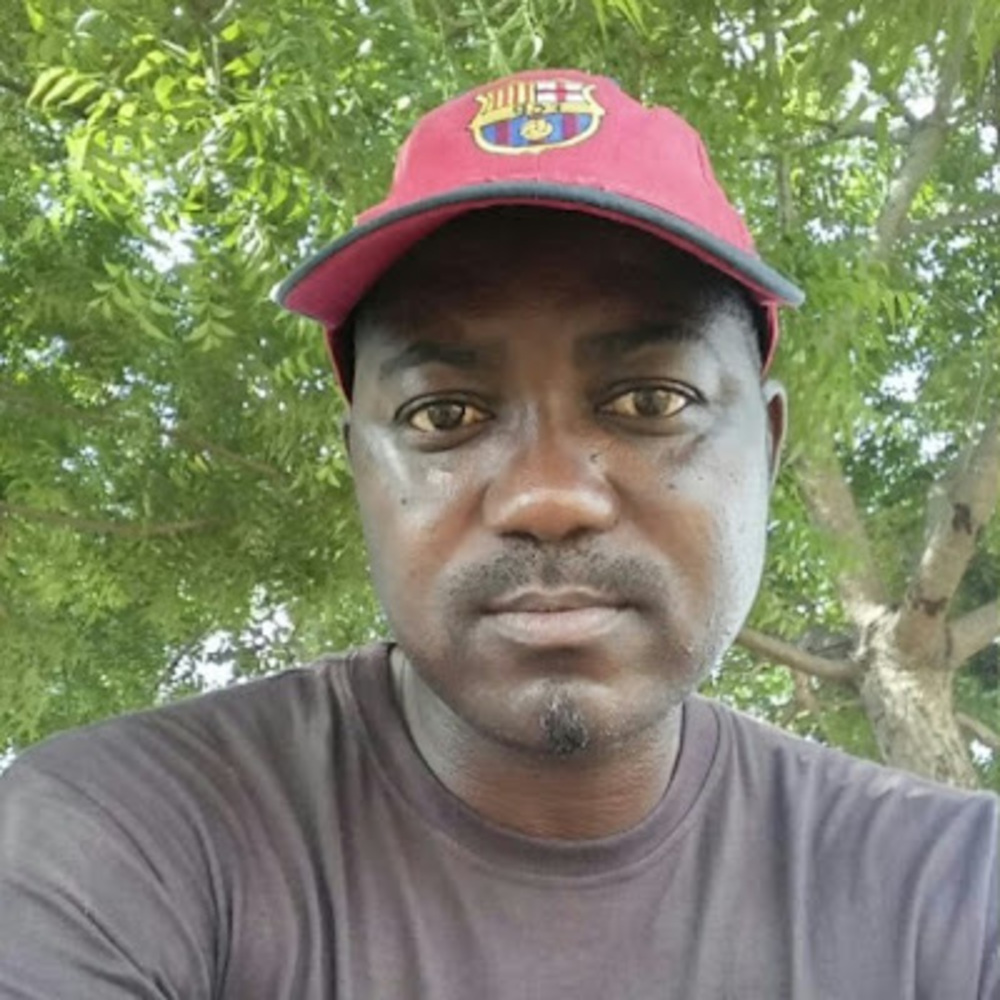 Meet your Posher, Olufemi